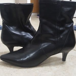 Bandolino boots with 1 inch heel